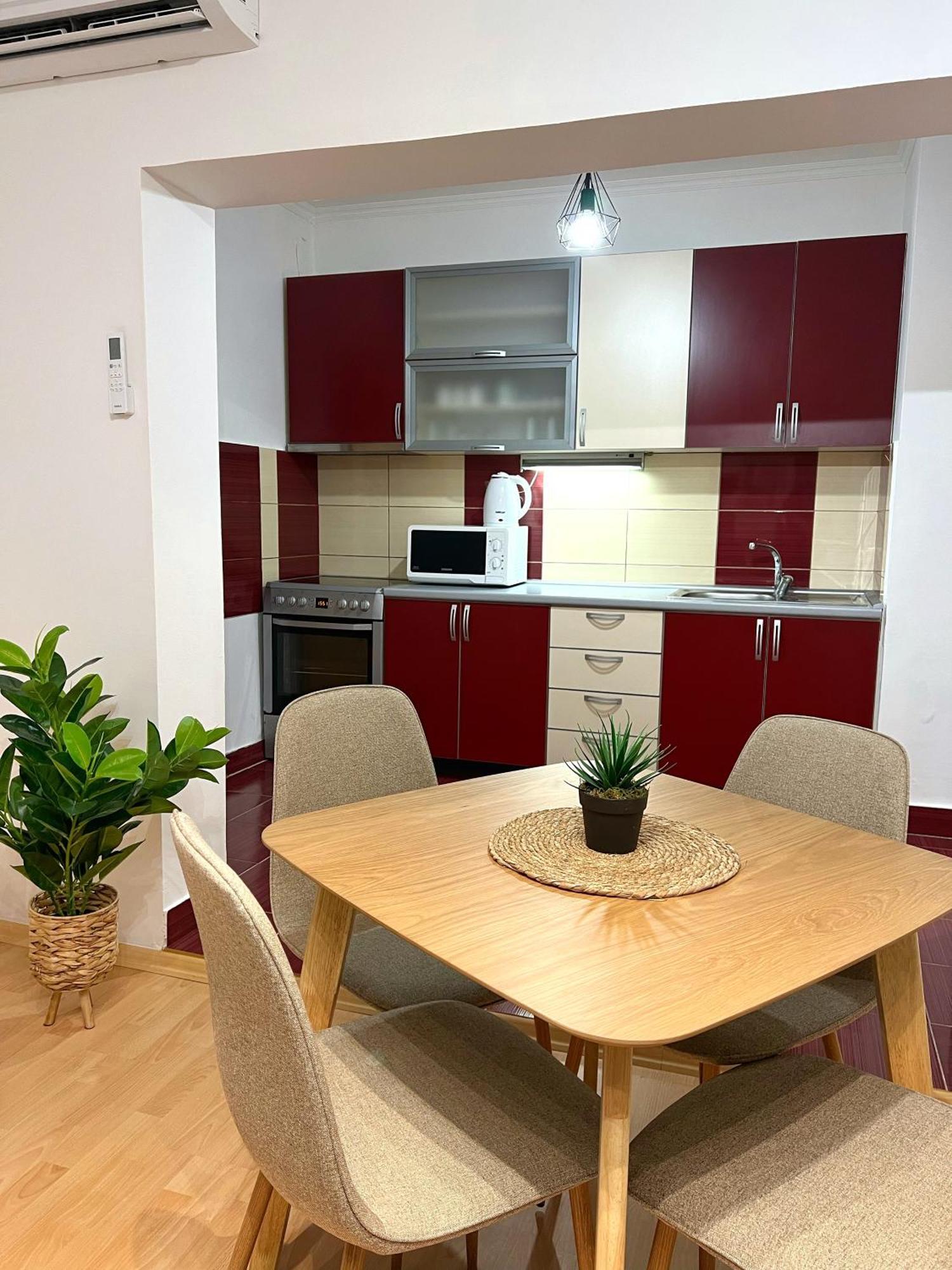 Charming 2 Bedroom Apartment Skopje Exterior photo