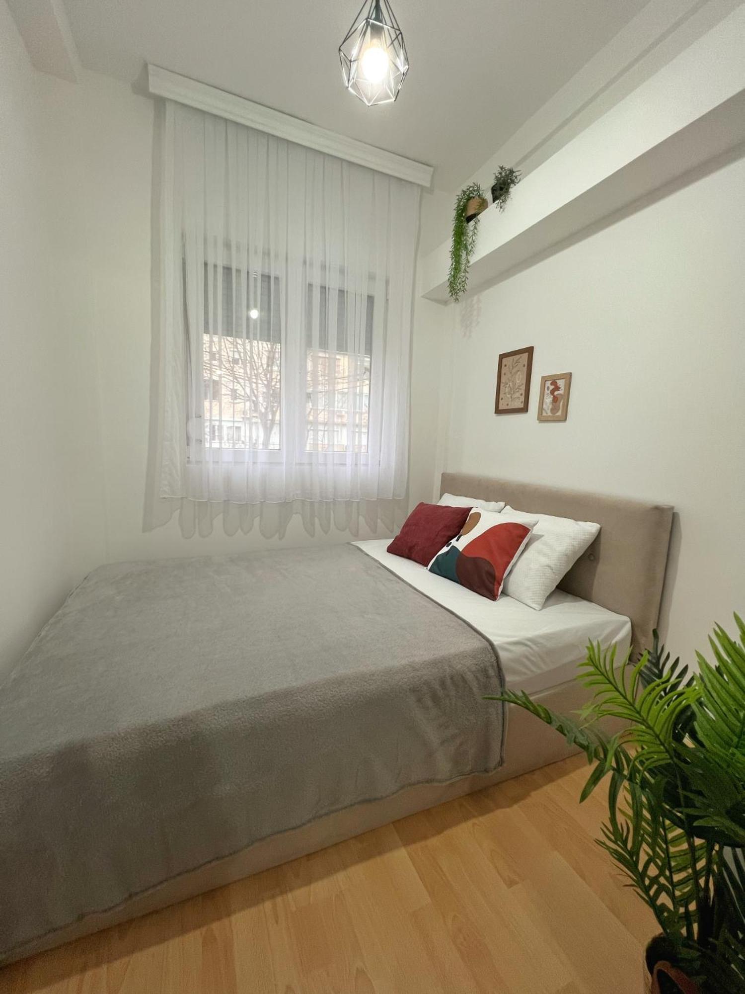 Charming 2 Bedroom Apartment Skopje Exterior photo
