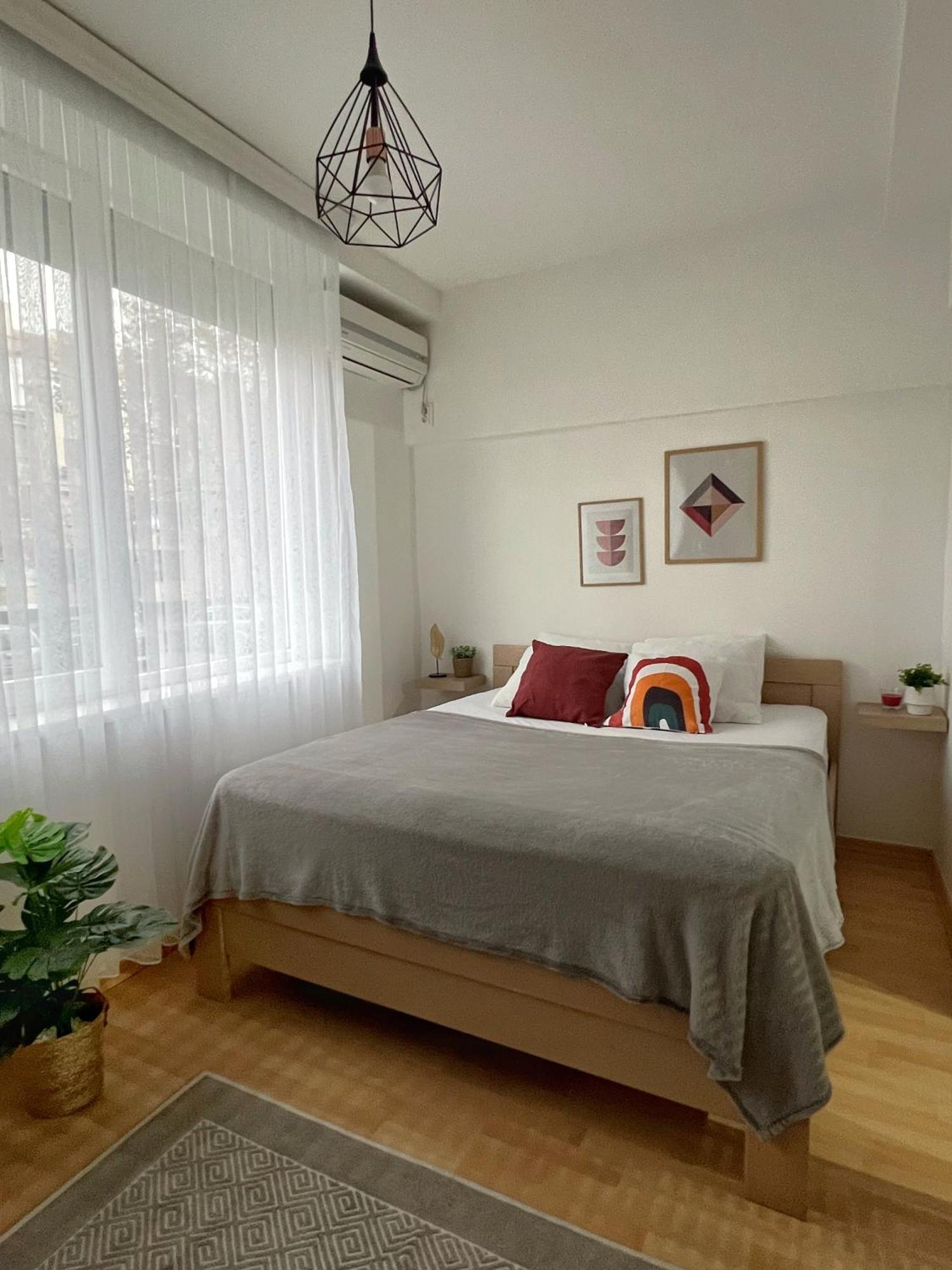 Charming 2 Bedroom Apartment Skopje Exterior photo